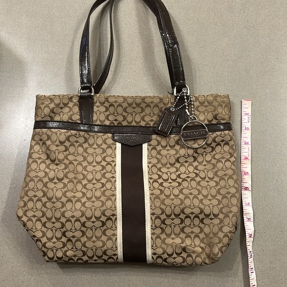 COACH purse - Picture 2 of 7